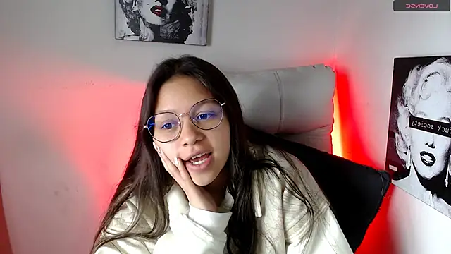 Snapshot of SamanthaRoldaan chatting on March 6, 2025, 3:45 pm SamanthaRoldaan online show from March 6, 2025, 3:45 pm