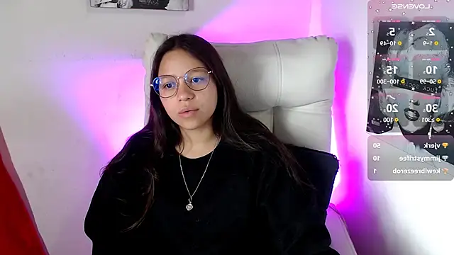 Snapshot of SamanthaRoldaan chatting on March 11, 2025, 4:07 pm SamanthaRoldaan online show from March 11, 2025, 4:07 pm