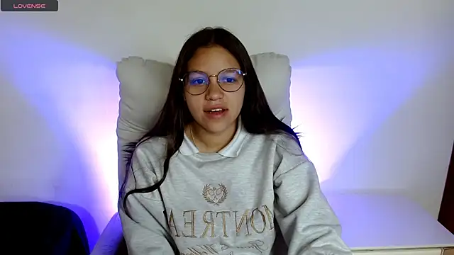 Snapshot of SamanthaRoldaan chatting on March 18, 2025, 1:31 pm SamanthaRoldaan online show from March 18, 2025, 1:31 pm