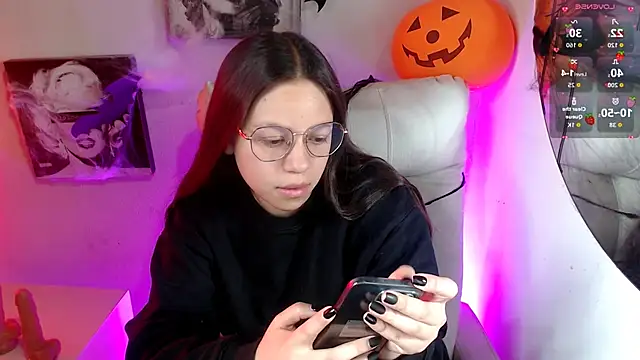 Snapshot of SamanthaRoldaan chatting on November 5, 2025, 2:50 pm SamanthaRoldaan online show from November 5, 2025, 2:50 pm