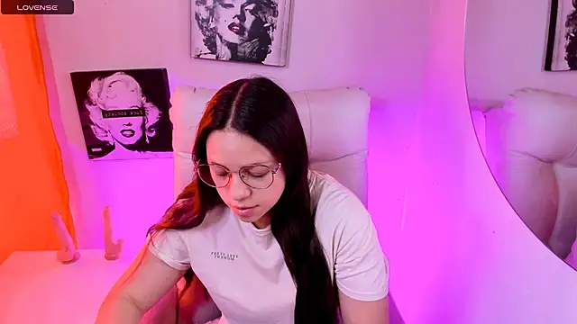 SamanthaRoldaan online show from March 14, 2026, 3:28 pm