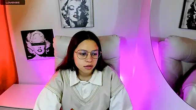 SamanthaRoldaan online show from April 25, 2026, 3:09 pm