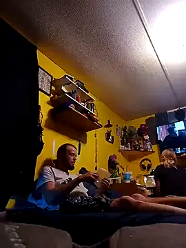 Snapshot of AutumnLights420 chatting on October 24, 2025, 1:03 am AutumnLights420 online show from October 24, 2025, 1:03 am