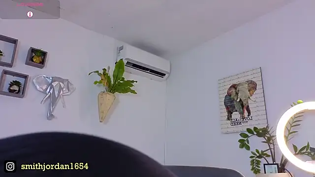 JordanSmiith  online show from September 24, 2025, 8:45 pm