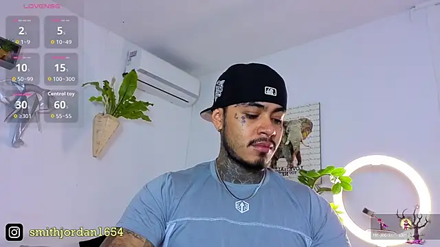 JordanSmiith  online show from October 10, 2025, 9:14 pm