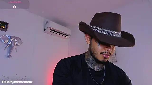 JordanSmiith  online show from January 6, 2026, 8:45 pm