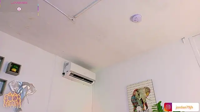 Snapshot of JordanSmiith_ chatting on June 25, 2026, 5:12 am JordanSmiith online show from June 25, 2026, 5:12 am