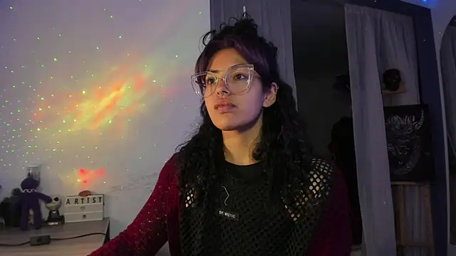 Snapshot of witchviolet chatting on February 17, 2025, 11:42 pm witchviolet online show from February 17, 2025, 11:42 pm