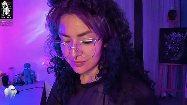 Snapshot of witchviolet chatting on February 24, 2025, 1:57 am witchviolet online show from February 24, 2025, 1:57 am