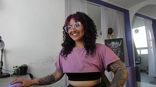 Snapshot of witchviolet chatting on March 3, 2025, 10:42 pm witchviolet online show from March 3, 2025, 10:42 pm