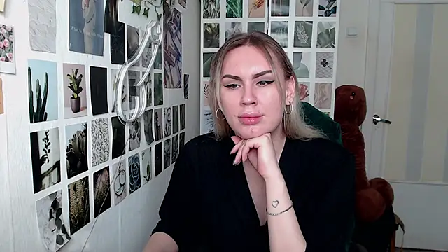 CapriScorpion online show from September 30, 2025, 10:53 am