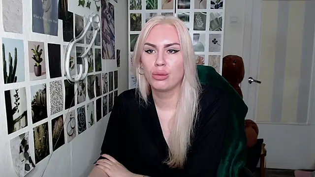 CapriScorpion online show from October 5, 2025, 2:26 pm