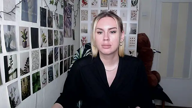 CapriScorpion online show from February 17, 2026, 3:19 pm