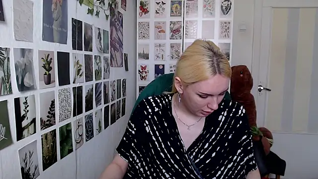 CapriScorpion online show from April 10, 2026, 10:53 am