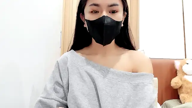 Lita-Julia online show from February 15, 2025, 6:23 pm