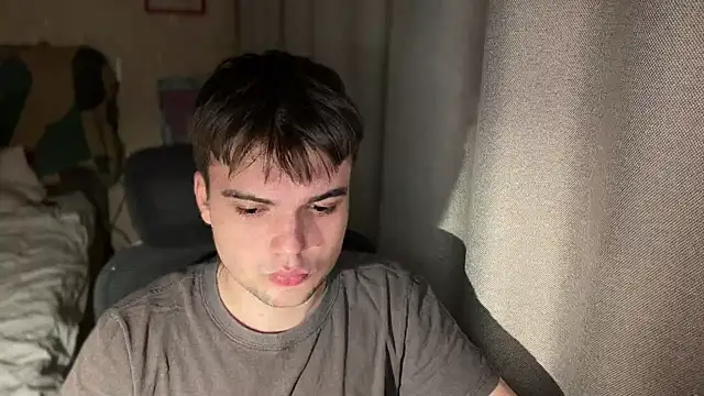 Snapshot of superfluboy_ chatting on November 13, 2025, 3:55 pm superfluboy online show from November 13, 2025, 3:55 pm