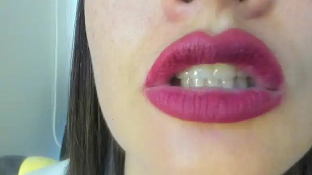 queen fetish online show from July 1, 2026, 9:58 pm