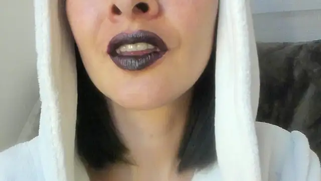 queen fetish online show from July 15, 2026, 10:26 pm