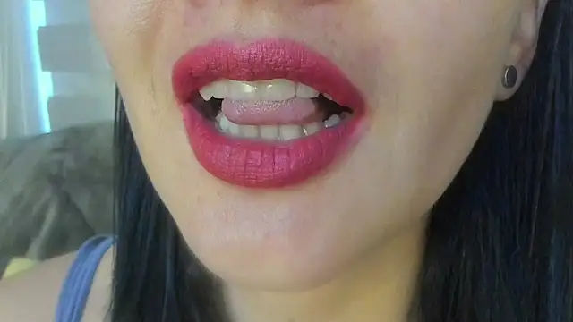 queen fetish online show from July 18, 2026, 8:56 pm