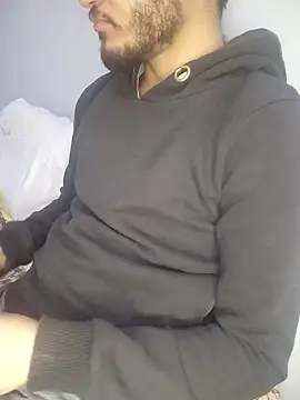 Snapshot of Arabian-B chatting on December 17, 2024, 10:54 pm Arabian-B online show from December 17, 2024, 10:54 pm