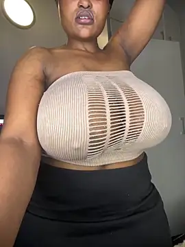 Bustygoddess32 online show from March 21, 2026, 3:55 am