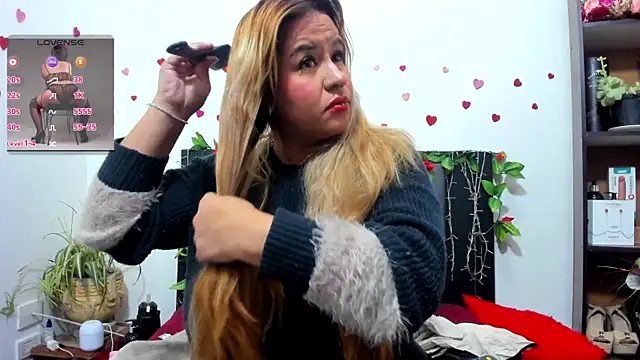 hazel 34 online show from October 29, 2025, 8:27 am