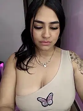 Snapshot of Charlotte_cutee18 chatting on October 27, 2025, 12:04 am Charlotte cutee18 online show from October 27, 2025, 12:04 am