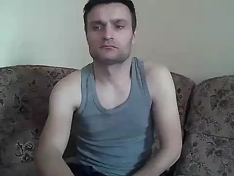 suarez1235 online show from February 16, 2026, 11:06 am