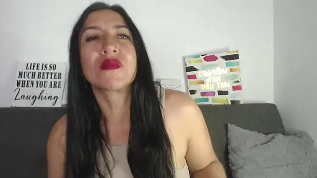 missbella1 online show from December 18, 2024, 10:13 pm