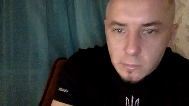 KristiDan online show from December 3, 2025, 7:01 pm