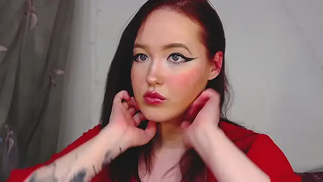 Snapshot of IrinaArt chatting on January 1, 2025, 11:29 pm IrinaArt online show from January 1, 2025, 11:29 pm