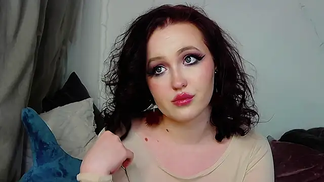 Snapshot of IrinaArt chatting on January 4, 2025, 2:14 am IrinaArt online show from January 4, 2025, 2:14 am