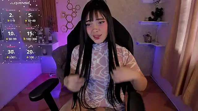 Snapshot of mia_catt05 chatting on October 17, 2025, 4:20 pm mia catt05 online show from October 17, 2025, 4:20 pm