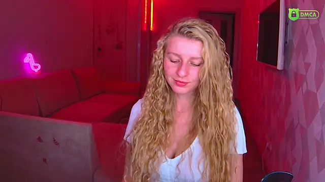 Snapshot of AmaliaQueen chatting on November 28, 2025, 3:25 pm AmaliaQueen online show from November 28, 2025, 3:25 pm