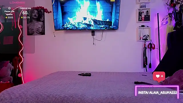 Snapshot of Alaia_Asuka chatting on October 31, 2025, 12:22 am Alaia Asuka online show from October 31, 2025, 12:22 am