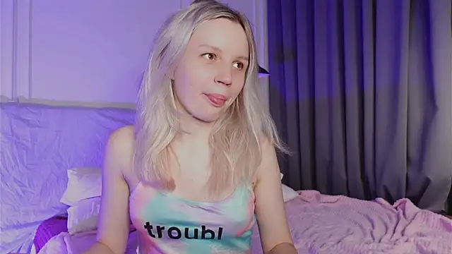 Snapshot of Beatrica_Klein chatting on February 19, 2025, 2:12 pm Beatrica Klein online show from February 19, 2025, 2:12 pm