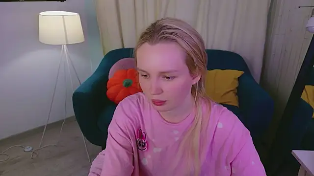 Beatrica Klein online show from June 16, 2026, 3:58 pm