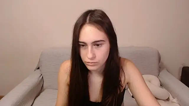 Snapshot of AliceKolltt chatting on December 28, 2024, 3:26 am AliceKolltt online show from December 28, 2024, 3:26 am