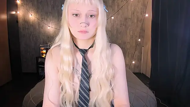 MariaMango online show from December 4, 2025, 1:15 am