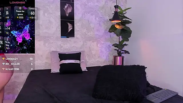 Snapshot of alina_stark chatting on January 24, 2025, 9:15 pm alina stark online show from January 24, 2025, 9:15 pm