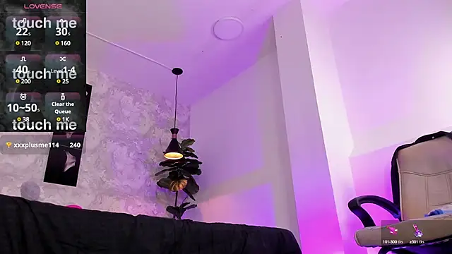 Snapshot of alina_stark chatting on February 4, 2025, 6:49 pm alina stark online show from February 4, 2025, 6:49 pm