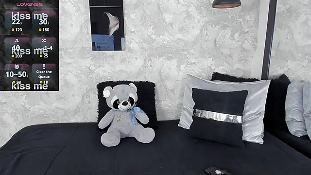 Snapshot of alina_stark chatting on February 19, 2025, 7:59 pm alina stark online show from February 19, 2025, 7:59 pm