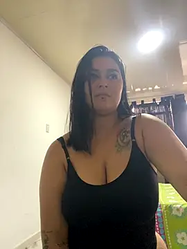 Snapshot of alina_stark chatting on November 14, 2025, 9:35 pm alina stark online show from November 14, 2025, 9:35 pm