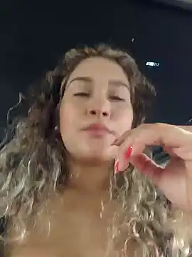 Snapshot of Sara_smiiith211 chatting on December 17, 2024, 2:44 pm Sara smiiith211 online show from December 17, 2024, 2:44 pm