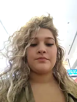 Snapshot of Sara_smiiith211 chatting on January 17, 2025, 11:40 pm Sara smiiith211 online show from January 17, 2025, 11:40 pm