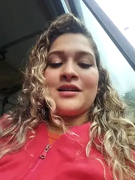 Snapshot of Sara_smiiith211 chatting on March 6, 2025, 9:53 pm Sara smiiith211 online show from March 6, 2025, 9:53 pm