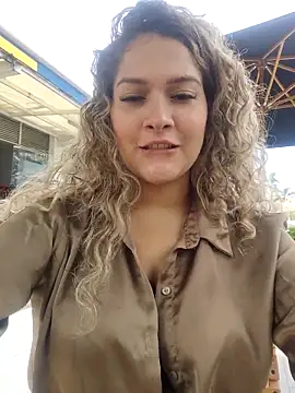 Snapshot of Sara_smiiith211 chatting on March 13, 2025, 7:39 pm Sara smiiith211 online show from March 13, 2025, 7:39 pm