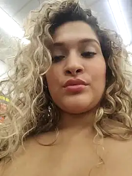 Snapshot of Sara_smiiith211 chatting on March 16, 2025, 7:27 pm Sara smiiith211 online show from March 16, 2025, 7:27 pm