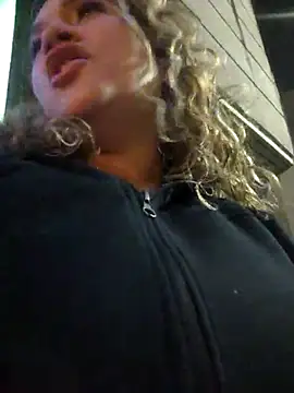 Snapshot of Sara_smiiith211 chatting on March 21, 2025, 3:44 am Sara smiiith211 online show from March 21, 2025, 3:44 am