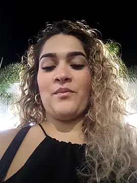 Snapshot of Sara_smiiith211 chatting on October 9, 2025, 12:30 am Sara smiiith211 online show from October 9, 2025, 12:30 am